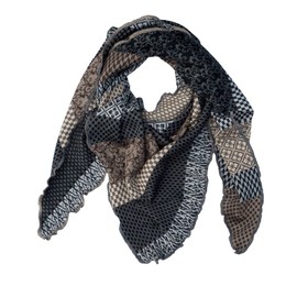 invero, Merino Joy Triangular Scarf 100% Wool, Autumn, Lange Seite 220cm, kurze Seite 165cm