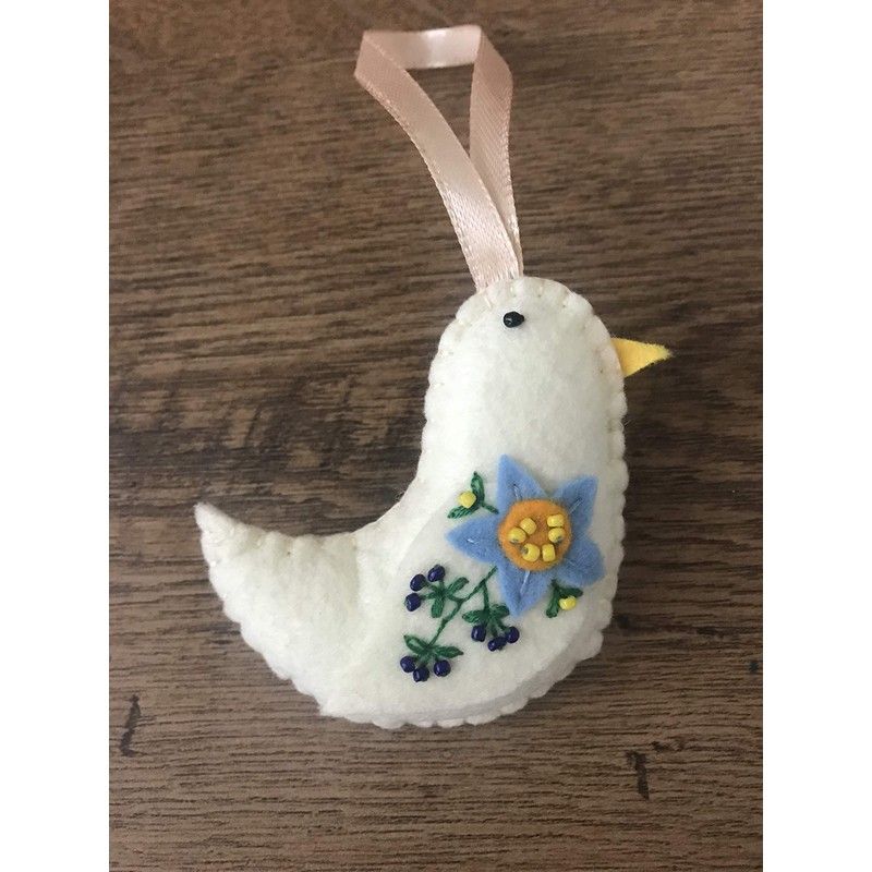 Felt Easter decoration, handmade Easter home decor, wreath with flowers