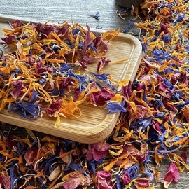 Naturals Brilliant Flower Petal Blend - Edible blend of calendula, blue cornflower and rose petals, all natural, food-grade, dried floral mix for baking, cocktails & garnish