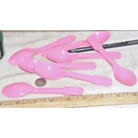 Baskin-Robbins 7 NEW BASKIN ROBBINS EMBOSSED ICE CREAM SUNDAE SUNDAY 5 INCH PINK PLASTIC SPOONS
