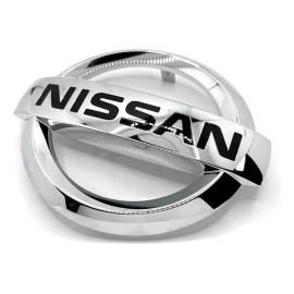 Emblema Parrilla Para Nissan Versa 2015 - 2019 Tipo Original Plateado