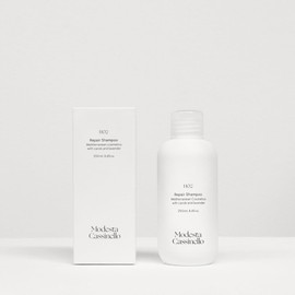 Modesta Cassinello – H02 Reparierendes Shampoo – Natürliche Formel für trockenes und strapaziertes Haar – Mit Johannisbrot, Lavendel und Vitamin F – Vegan und glättend (250 ml)