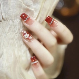 Nail Tips, Short, Set of 24, Fake Nails, Medium, Red, Gradient, 3D Nail Stickers, Pearls, Gold Foil, Flowers, Nails, Tips, Popular, Japanese Style, Cute, Simple, Fashionable Party, Autumn, Winter, Spring and Summer, Can be Used for Everyday Use, Bride Nails, Coming-of-Age Ceremonies, Graduation, Wedding, Double-Sided Tape Included