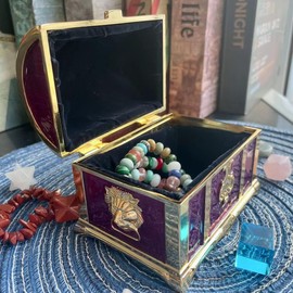 Vintage Metal Jewelry Chest Treasure Trinket Box, Gem Storage Tray Ring Earrings Necklace Keepsake Gift Holder Case Bag for Girls Ladies Women (Medium Golden Purple)