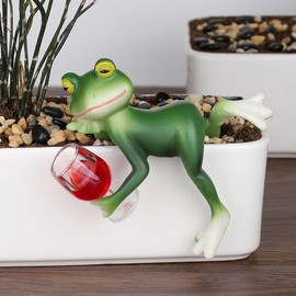 LAIDANLA Miniature Frog Figurines Funny Frog Garden Decor Outdoor Statue Plant Decorations for Garden Lawn Yard Ornament (Drinking Red Wine)