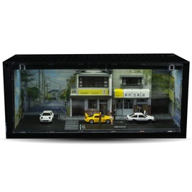 Initial D Tofu Shop Container Diorama Version C – 1:64 Scale Scene with LED – Acrylic Container for Hot Wheels, Matchbox, MiniGT & Diecast Cars – Dimensions: 36x13.3x14 cm MO400204