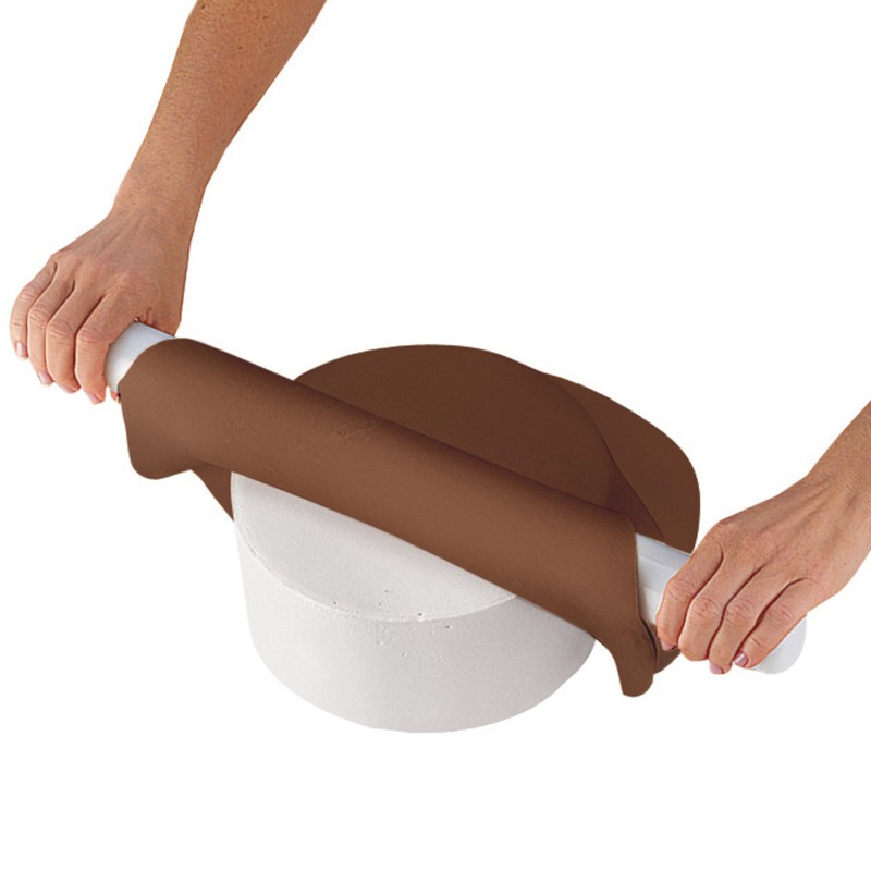 Wilton Decorator Preferred Chocolate Fondant, Soft, Ready-to-Use Fondant Icing for