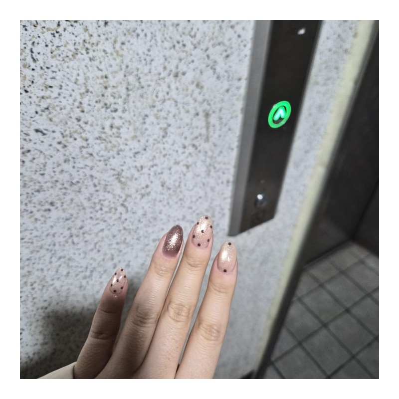 Choco Dot Glow [Handmade Nail Tip] - Short Almond /