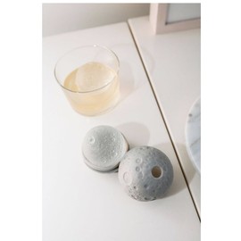 Kikkerland Moon Ice Ball Mold, Gray