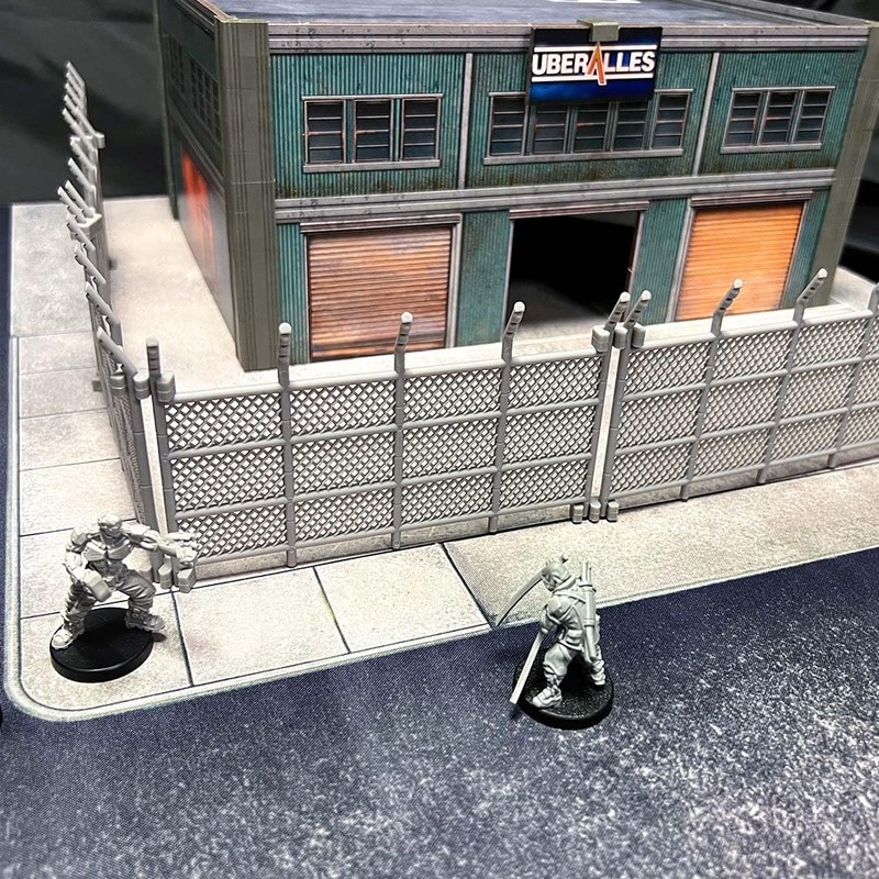 Monster Scenery: Chain Link Fences (Unpainted Tabletop Scenery Set)