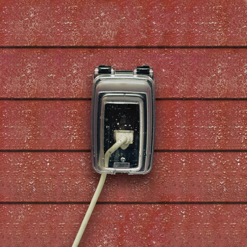 Intermatic WP1010C 1 Gang Vertical 3-1/8-Inch Outdoor in use Box