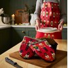 Ulster Weavers - Christmas Oven Mitts with Nutcracker Soldiers (18