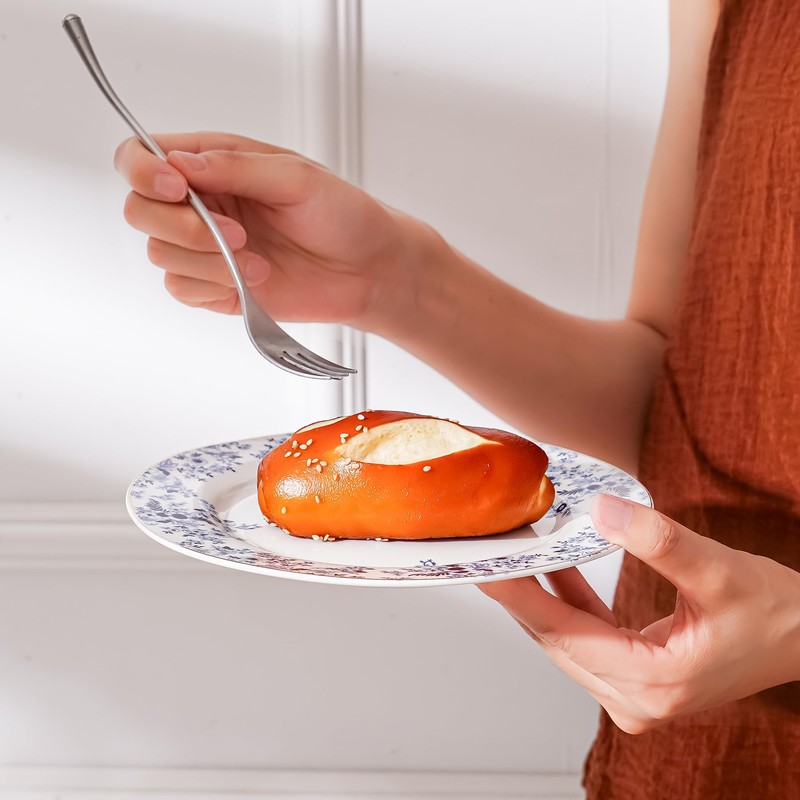 Ceramic Dessert Plates Set of 4，Small Dinner Plates for Snacks,