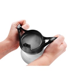 KMINA Tazza Anziani con 2 Manici e Beccuccio, Bicchiere per Disfagia o Parkinson, Ergonomico Antigoccia, Antiribaltamento - Prodotto in Europa