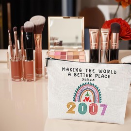 Gekamoyue 18th Birthday Girl, 18th Birthday Make Up Bag, Portable Makeup Bag, Girls Travel Utensils, Birthday Gift for Women Vintage 2007