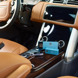 RITUALS RITUALS Autoparfm Hammam Autoparfm | Das Leben ist eine Reise | Autoduft mit Eukalyptus- und Rosmarinaroma | Auto-Lufterfrischer mit elegantem Holzhalter | 6 g