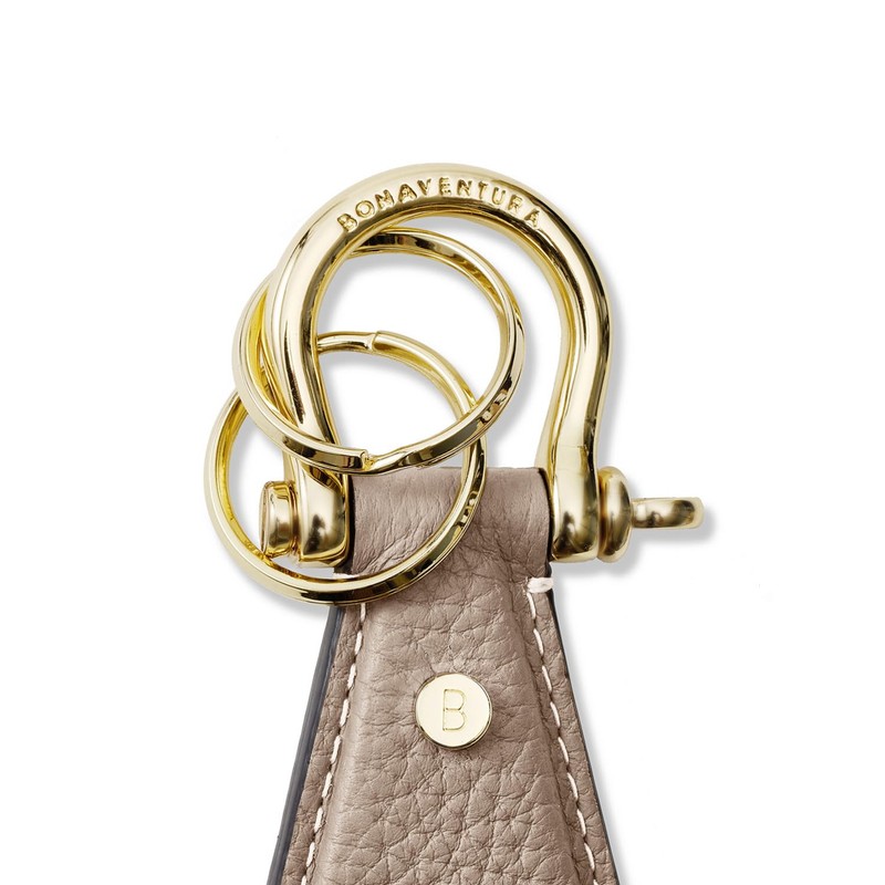Bonaventura Shackle Key Chain, beige, (greige)