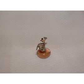 ARKLE UK MINIATURE FIGURINE HAND PAINTED HORSE RACE JOCKEY SILK GRAND NATIONAL