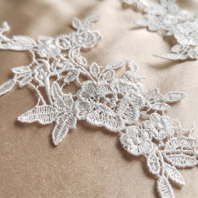 Guipure Lace Applique 4Pcs Sew-On Mirrored Pairs Wedding Gown