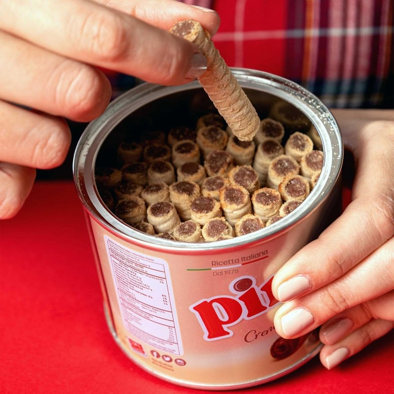 Pirucream Cream Filled Rolled Wafer. Chocolate and Hazelnut Filling. Premium