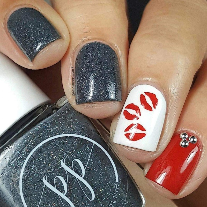Whats Up Nails - Kisses Nail Stencils Stickers Vinyls for