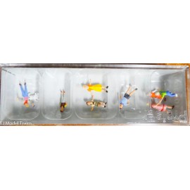 Preiser HO #10530 Children Playing -- Standing Children Playing (1:87th Scale)