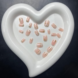 Maigitur Flower Press on Nails Short Square Fake Nails with Leaf Design White Floral False Nails Nude Stick on Nails Glossy Full Cover Glue on Nails Spring Acrylic Nails for Women Girls Manicure 24Pcs