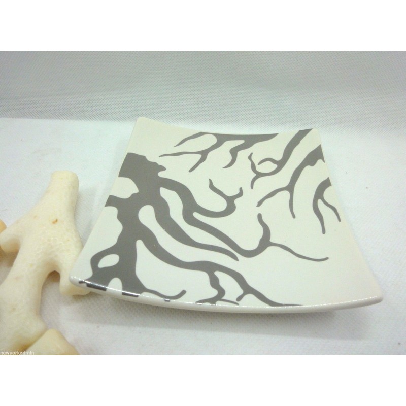 GIANNA ROSE ATELIER Four Coral Shaped Soaps in a Dish