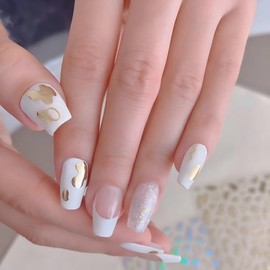 Dedyel Gold Nail Art Stickers French lines Self-Adhesive Stickers for Men Women Couples Nail Art Decoration