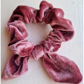 IGA Scrunchies for Hair, Silky Curly Hair Accessories for Ladies Girls Women, Hair Ties Ropes for Teens,Ponytail Holder, Premium Set Pack Girl’s Birthday gift (Valvet Set of 4)