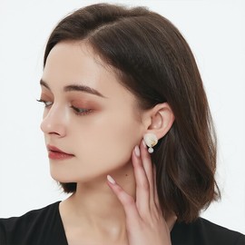 PEPELUALI Resin Tiny Shell Stud Earrings, Glitter Resin Studs, Hawaiian Shell Earrings, Sea Shell Conch Hawaii Earring Summer Holiday Earrings Granddaughter Daughter Gift (1)