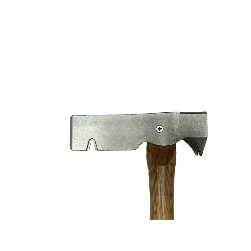 Zeluga 10-240 17 oz. Mag-Hatch Magnetic Faced Roofing Hatchet