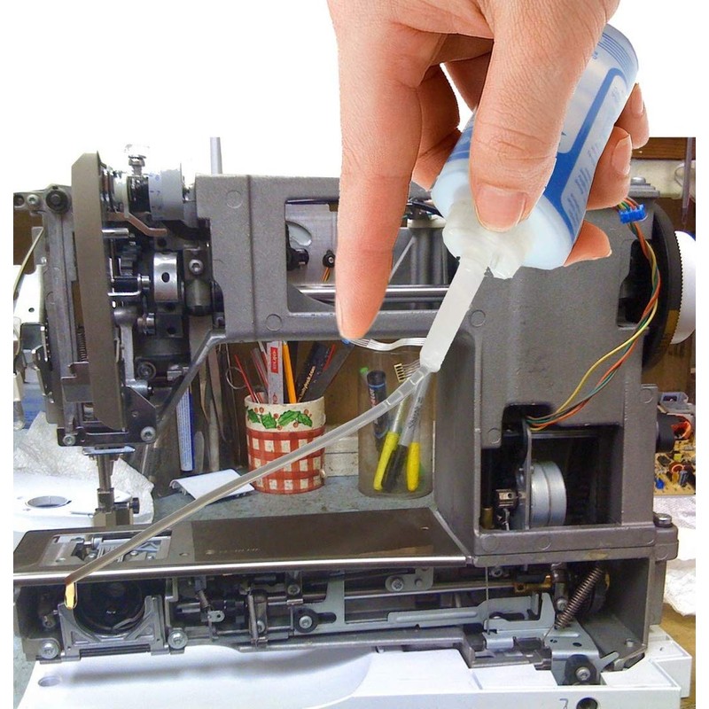 Machine Lubricant Oil Dispensers & Zoom Spout Prefilled Oil Dispensers