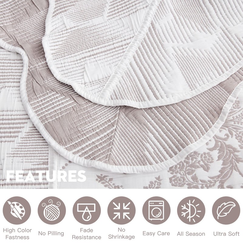 Blythease Oversized King Bedspread, Jacquard Matelasse Damask Pattern Design, Lightweight,