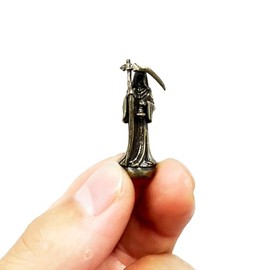 Hinge Head Halloween Sickle Man Statue, Hinge Decorative Topper, Miniature Magnetic Figurine Door Decor, Whimsical Quirky Home Decor, Animal Lover Gift, Cute Sickle Man Statue Decor (3 per Set)