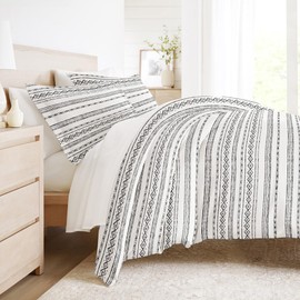 Linens & Hutch Duvet Cover Set Patterned Microfiber Ultra Soft Bedding in Geo Threads - King/Cal-King Geo Threads Light Gray