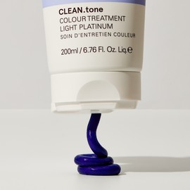 O&M Cleantone Colour Treatment Light Platinum 200ml