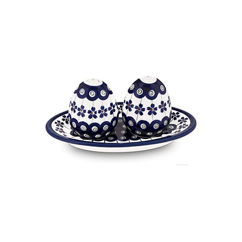 Original Bunzlauer ceramic pepper and salt shaker set in decor