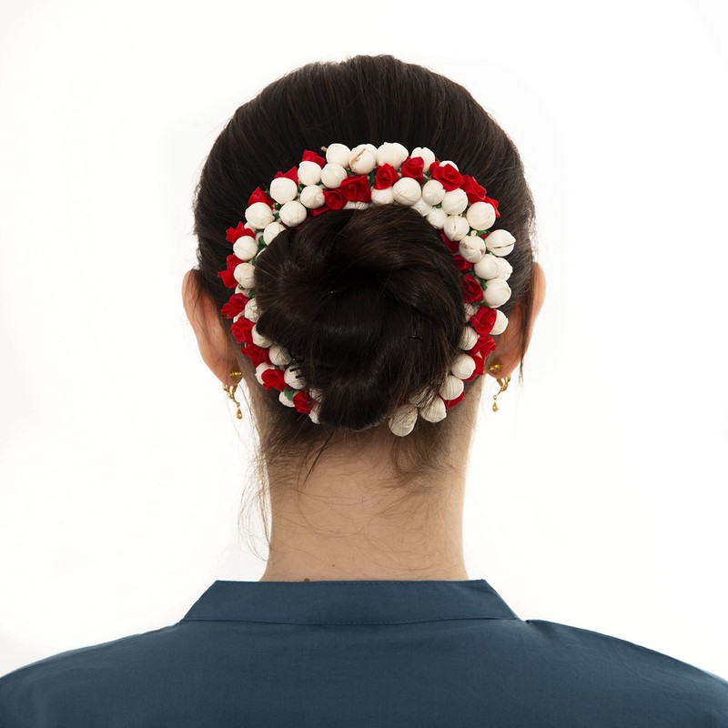 Accesorios para el cabello de estilo indio hechos de flores
