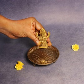 Putrika Traditional Brass Mukali | Stool | Peeta | Mukkali Trumpet | Chowki Pooja for God Idols(9Cm*2.5Cm) Weight :119 –(Gj) Pin Tray Mukali, Medium, Yellow