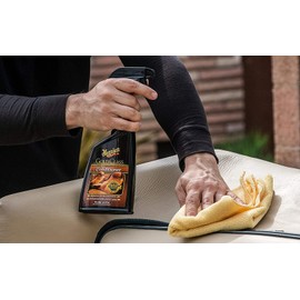 Meguiar's Gold Class Leather Conditioner Spray - Premium Car Leather Conditioner - Protect Your Car's Seats from Cracking, Fading and Drying Out - Keep It Looking and Feeling New, 16 Oz