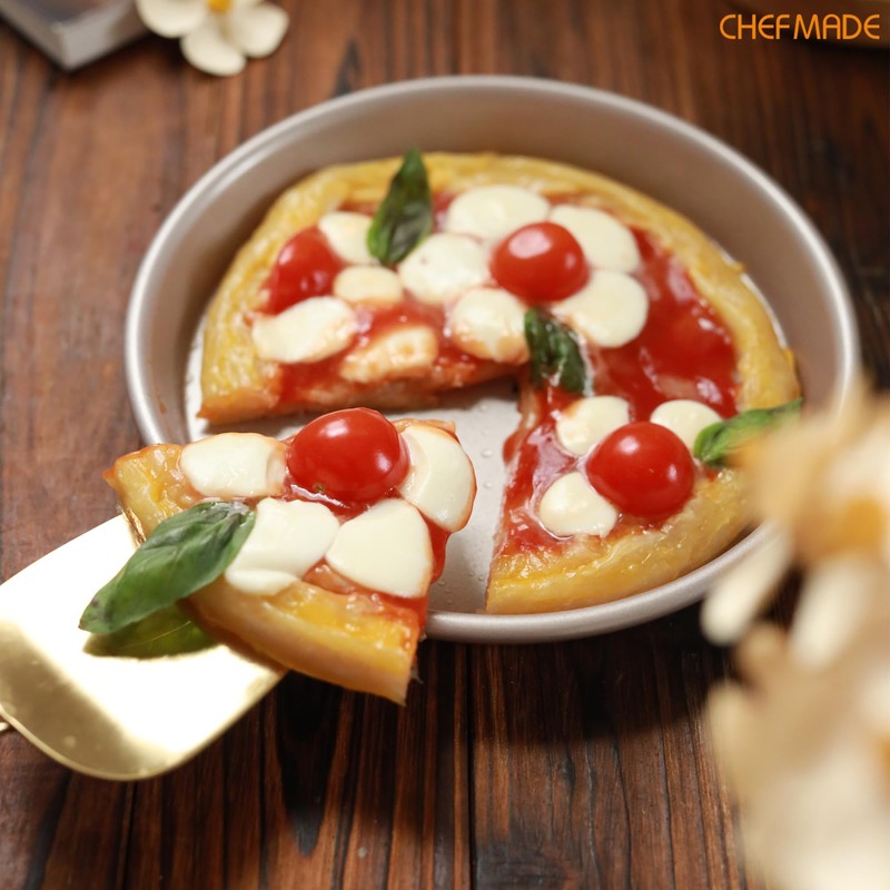 CHEFMADE Pizza Pan, 7-Inch Non-Stick Pancake Bakeware for Oven Baking