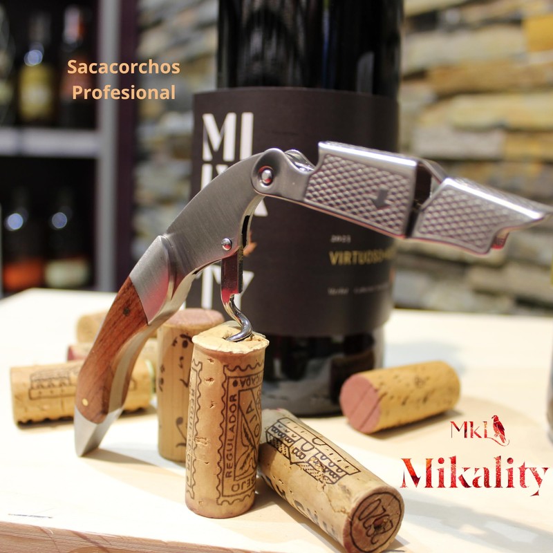 Corkscrew with Case (PU-W011)