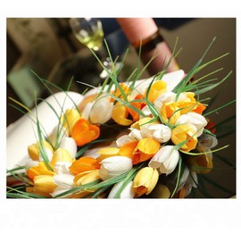 12 Inch Artificial Spring Wreath White Tulip Flower Floral Wreath for Front Door Wall Wedding Party Home Decor