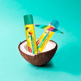 Carmex, Duopack Bálsamo Labial Daily Care Tropicolada + Daily Care Cupcake, Protege y Suaviza, Resiste al Agua, con Protección Solar FPS 15, 2 pz