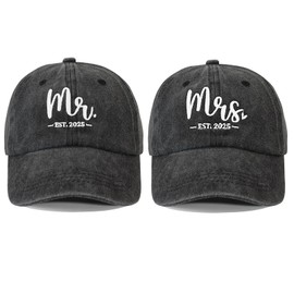Mr and Mrs 2025 for Groom Bride, Bridal Shower Gifts Newlyweds Honeymoon Anniversary Engagement Wedding Gifts for Couples Adjustable Baseball Cap