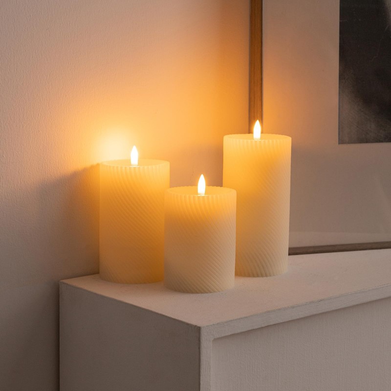 ANGELLOONG Flickering Flameless Candle with Remote, Real Wax Battery Operated
