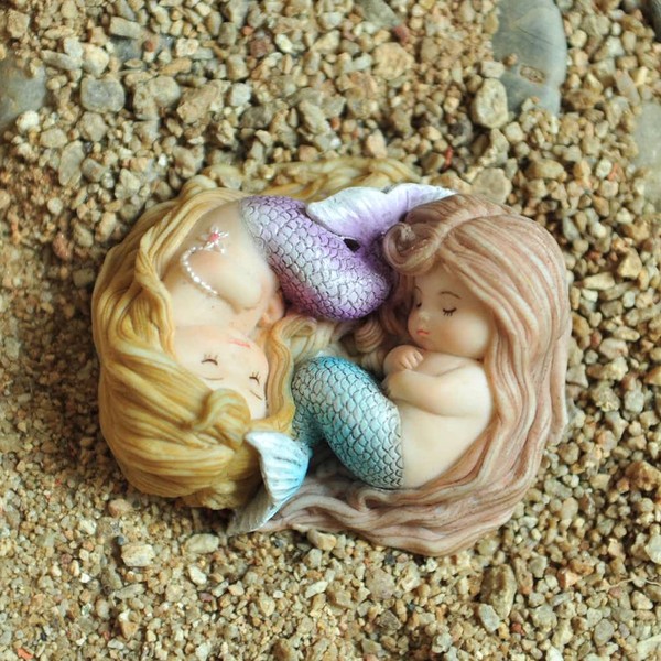 Top Collection Miniature Fairy Garden and Terrarium Sleeping Little Mermaid Friends