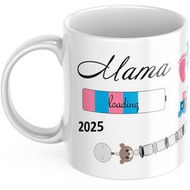 geschenke-fabrik.de - Tasse mit Spruch - Mama loading 2025 - Geschenke für werdende Mütter/Geschenk für Schwangere - Schwangerschaft verkünden Ideen - Baby loading - Tasse Mama 2025