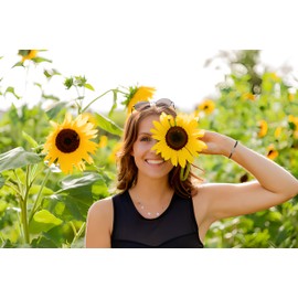 MollyQueen Sunflower Gifts for Women Sunflower Bracelets for Women Sunflower Gifts Sunflower Bracelet Adjustable Bracelet for Teen Girls Women (Black Sunflower Bracelet)